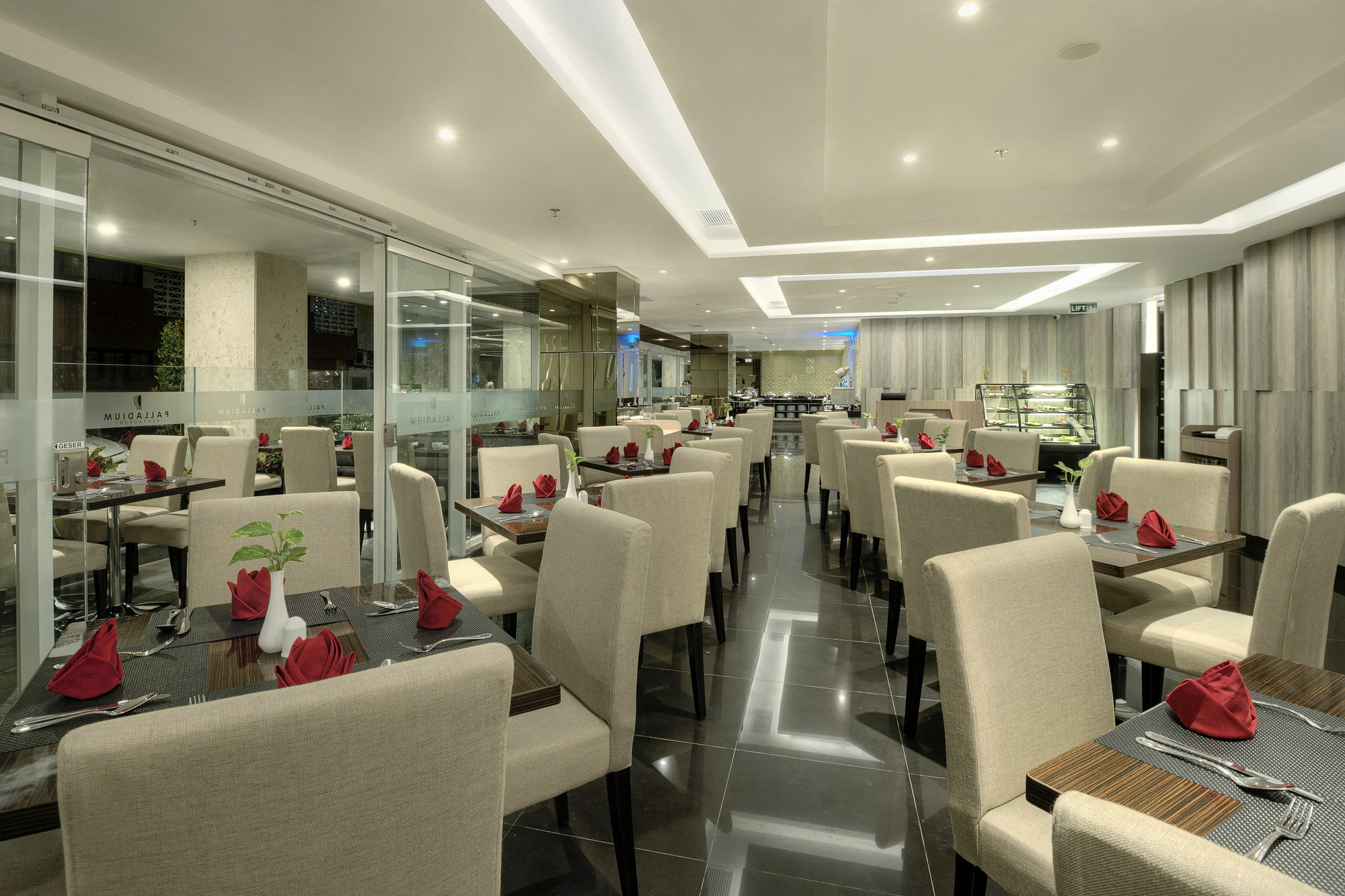 Platinum Adisucipto Hotel & Conference Center Kalasan Ngoại thất bức ảnh