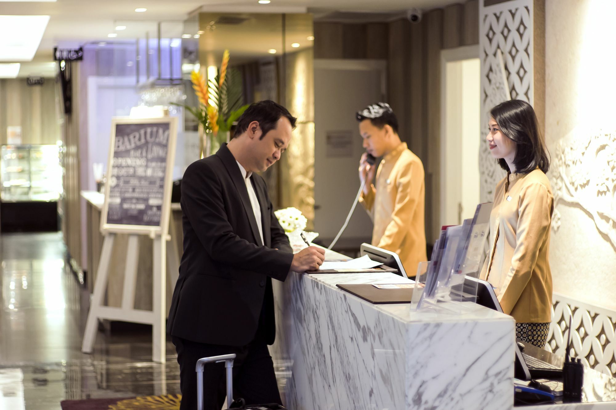 Platinum Adisucipto Hotel & Conference Center Kalasan Ngoại thất bức ảnh